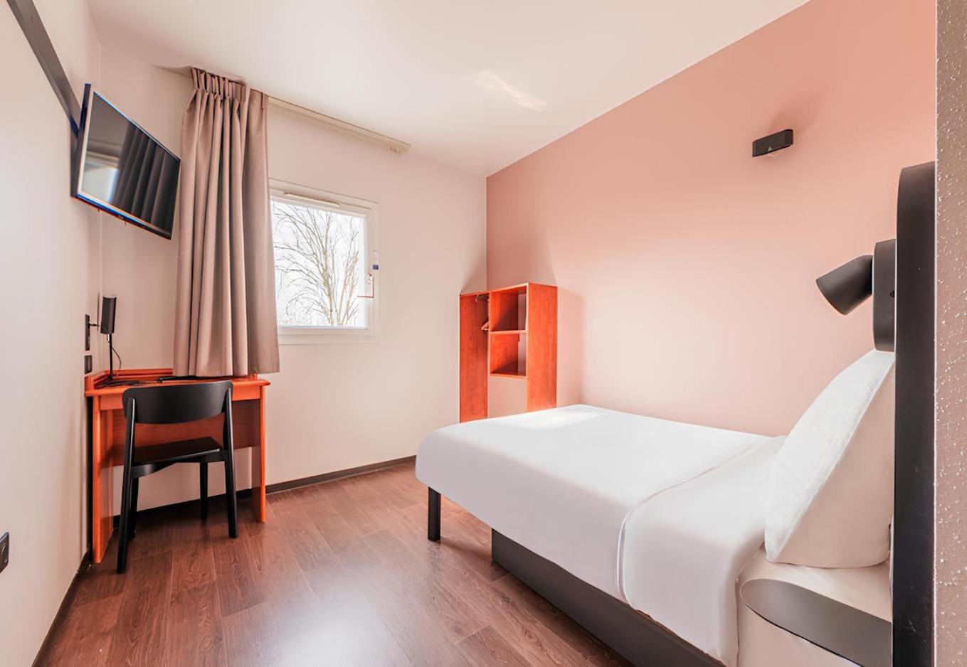 Hotel Roi Soleil Strasbourg Aéroport Holtzheim Exterior foto